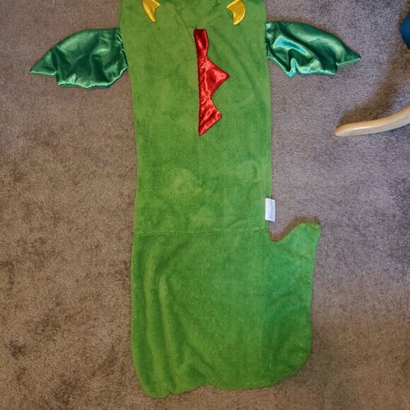 Dragon Snuggie Blanket! - Picture 6 of 7